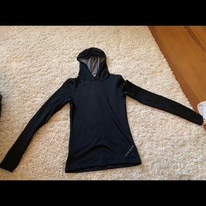 Under Armour S fitted hoodie with thumb holes.